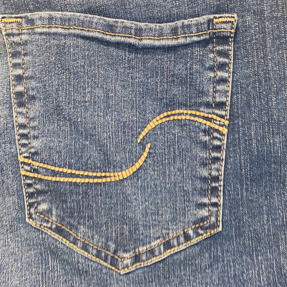Levi’s Gold Mid Rise Skinny Jeans - Picture 5 of 7